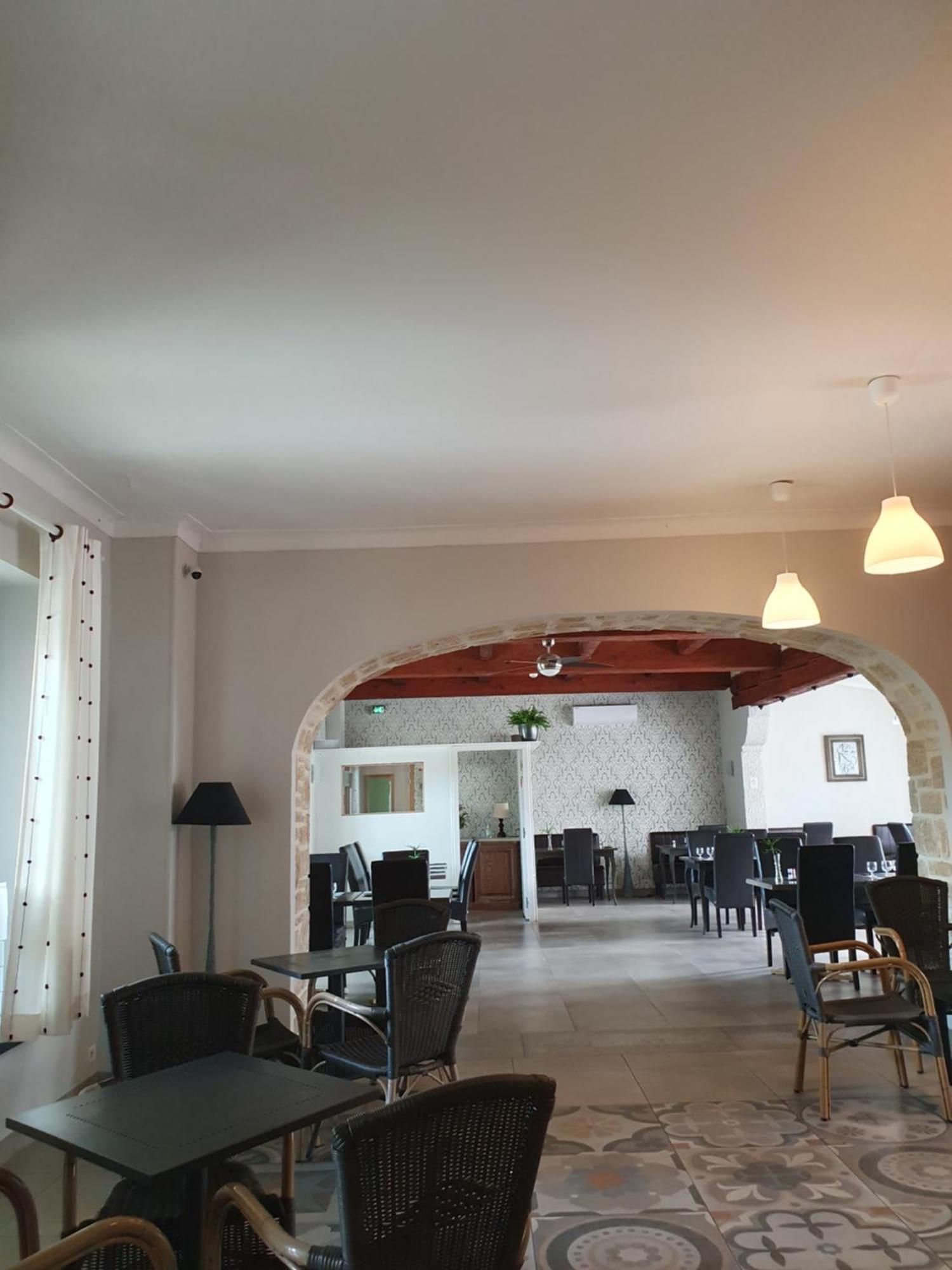 Hotel De La Tour -appartements-