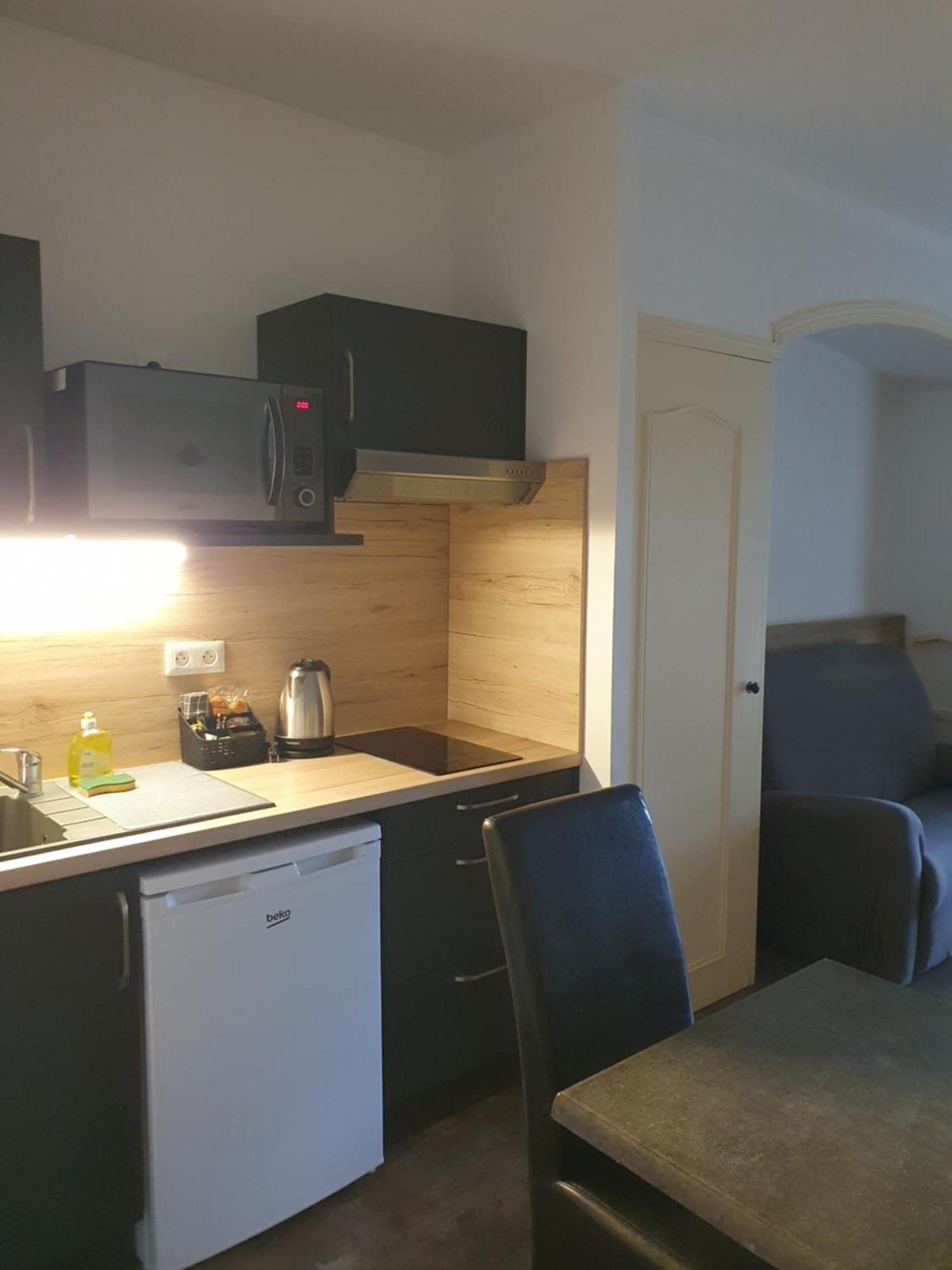 Hotel De La Tour -appartements- 3*
